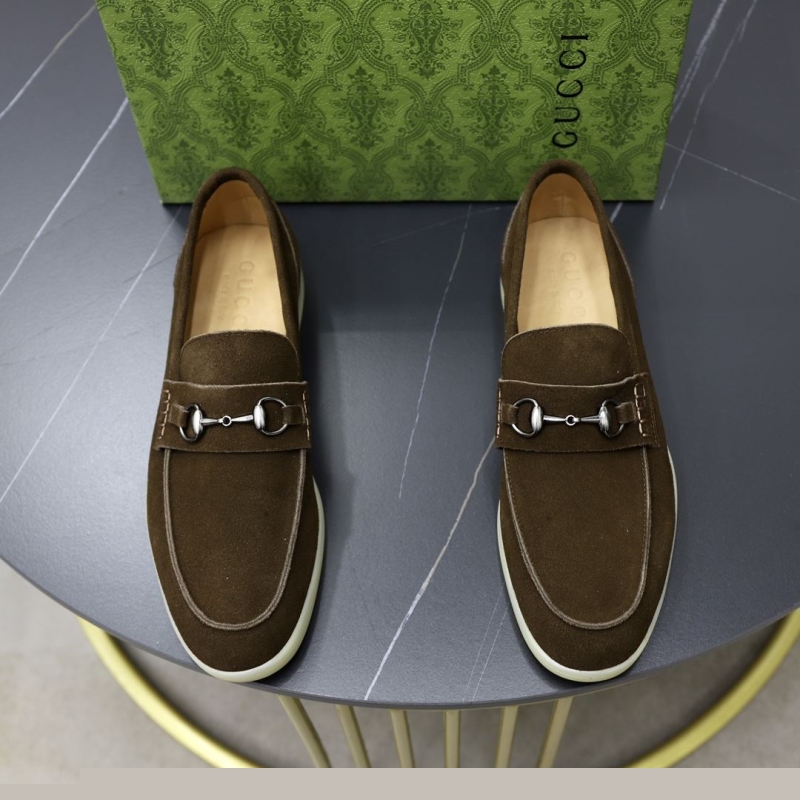 G*u*i leather shoes
